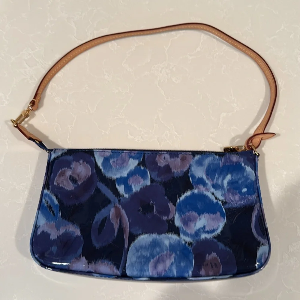 VEUC Louis Vuitton Vernis Ikat Floral Pochette Limited Edition 2013